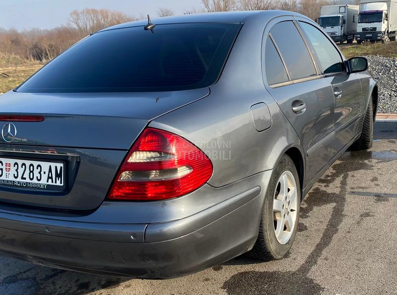 Mercedes Benz E 220 