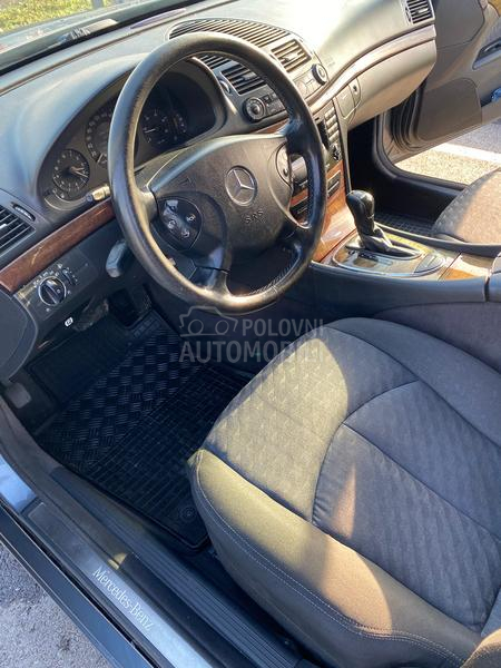 Mercedes Benz E 220 