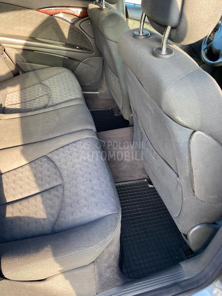 Mercedes Benz E 220 