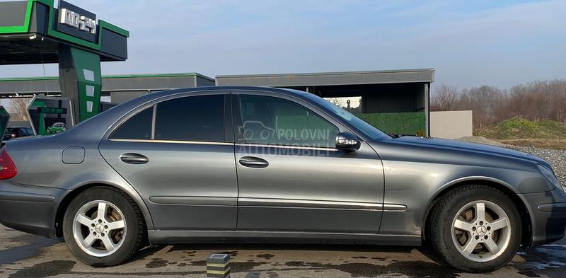 Mercedes Benz E 220 