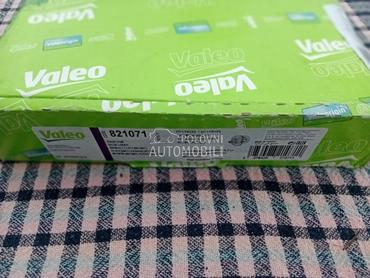 set kvacila 821071 za Renault Clio