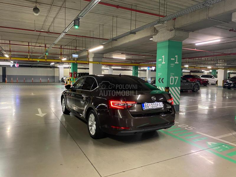 Škoda Superb 
