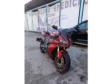Yamaha R1