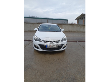 Opel Astra J 