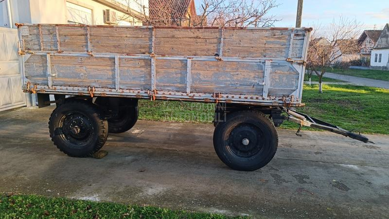 Zmaj Prikolica Zastava