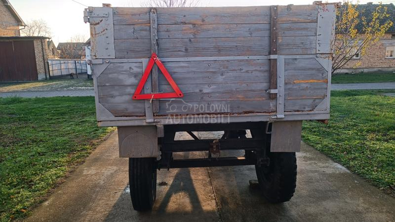 Zmaj Prikolica Zastava