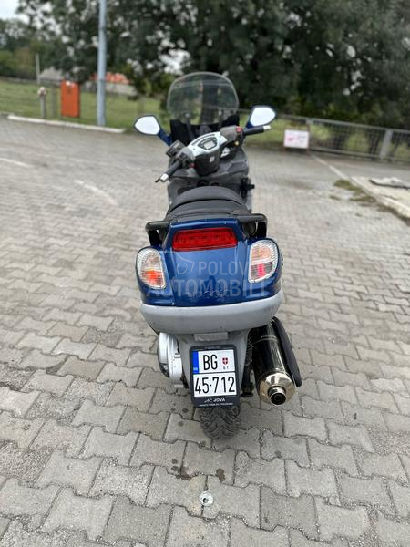 Piaggio x9