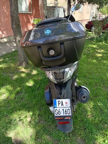 Piaggio bevery 300