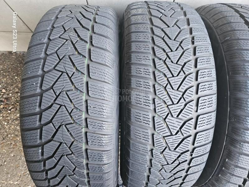 Uniroyal 215/60 R16 Zimska