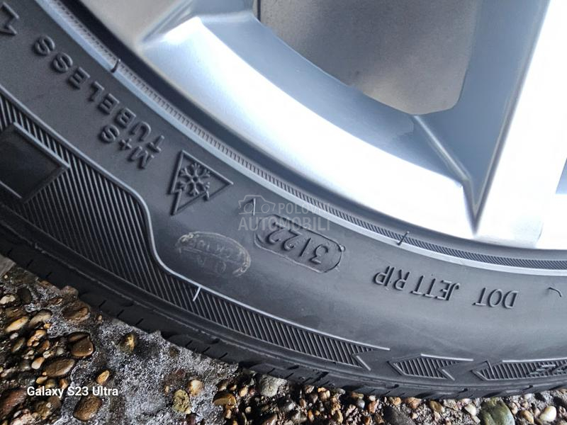 Tracmax 235/45 R18 Zimska