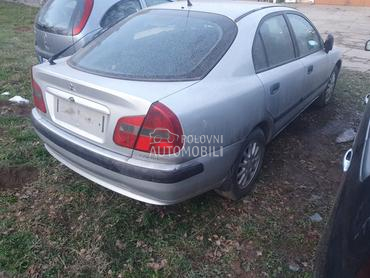 Mitsubishi Carisma 1.6 2003. god. -  kompletan auto u delovima