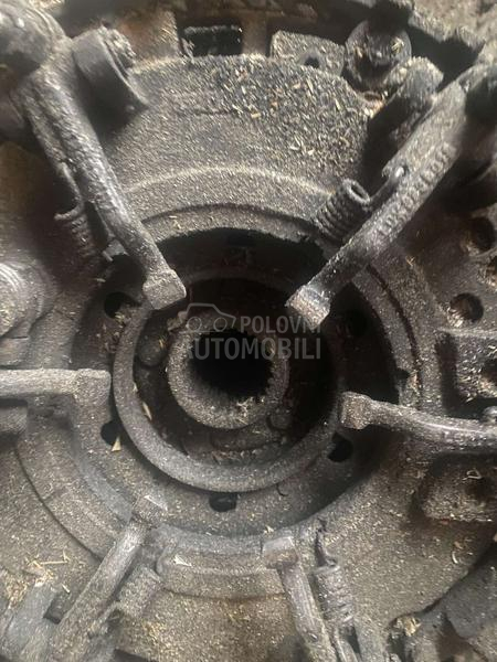 John Deere menjac river matik