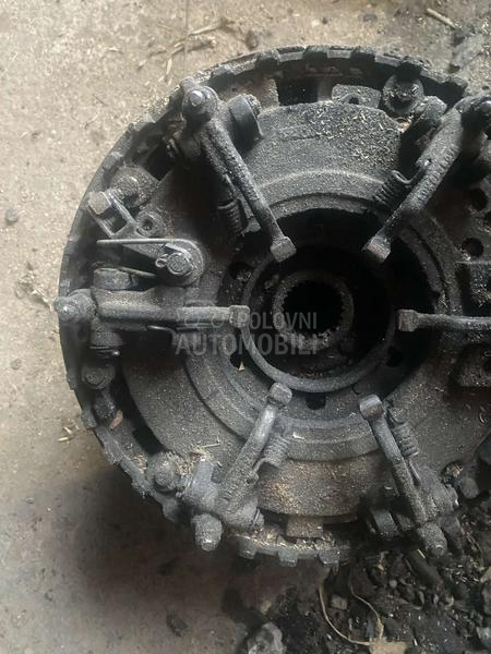 John Deere menjac river matik