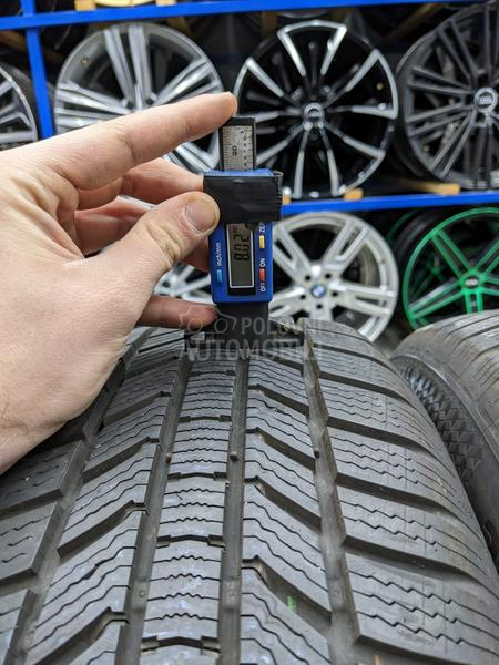 Continental 215/65 R17 Zimska