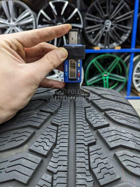 Uniroyal 225/40 R18 Zimska