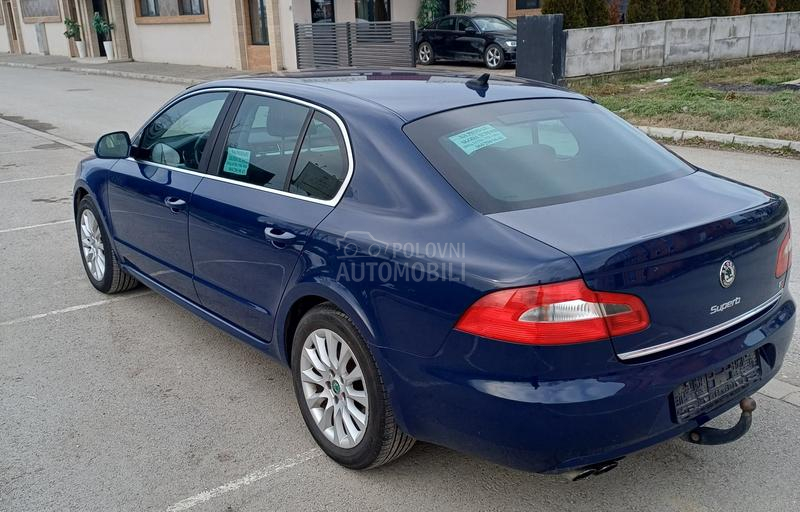 Škoda Superb 