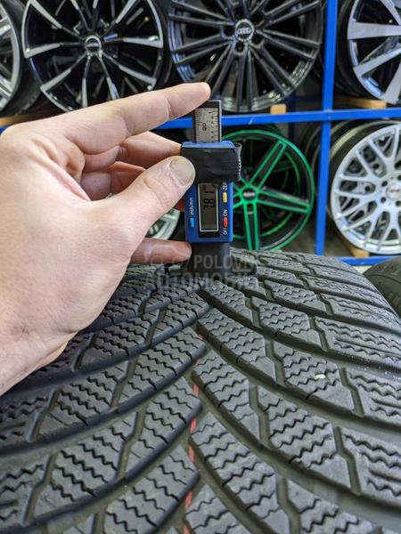 Firestone 235/40 R19 Zimska