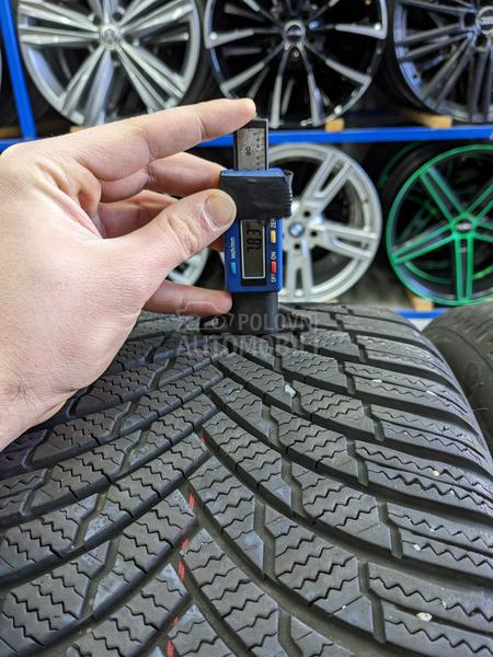 Firestone 235/40 R19 Zimska