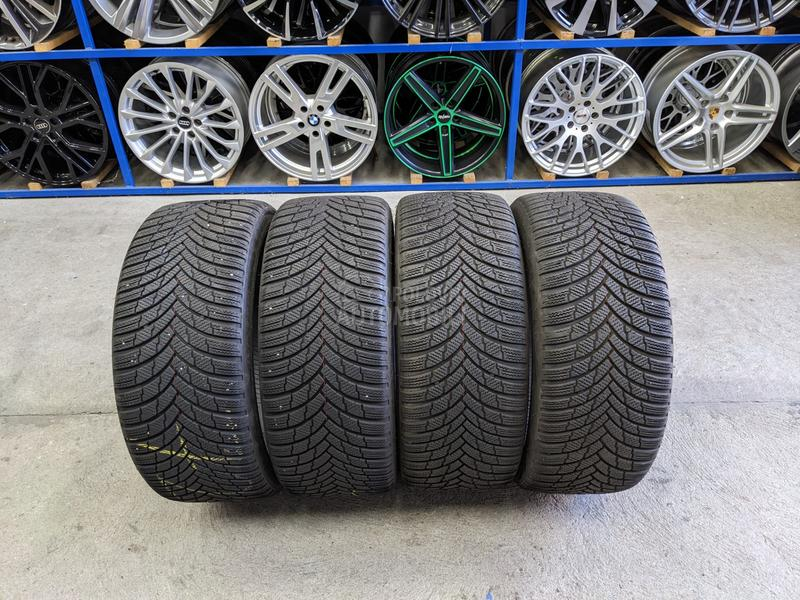 Firestone 235/40 R19 Zimska