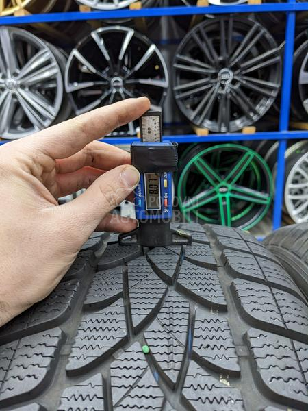 Dunlop 235/55 R18 Zimska