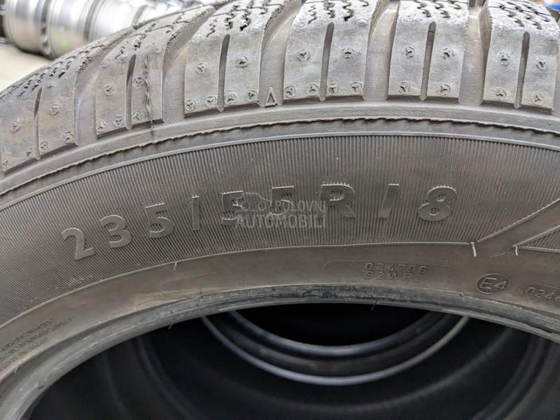 Dunlop 235/55 R18 Zimska