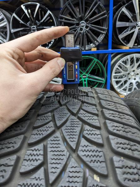 Dunlop 235/55 R18 Zimska