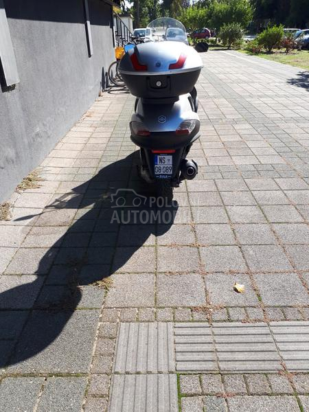 Piaggio MP3 250