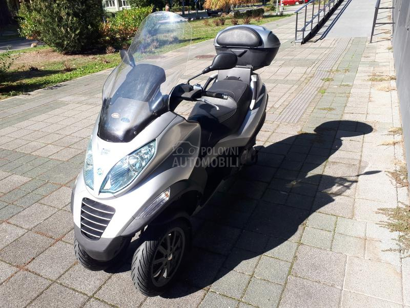 Piaggio MP3 250