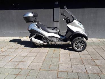 Piaggio MP3 250