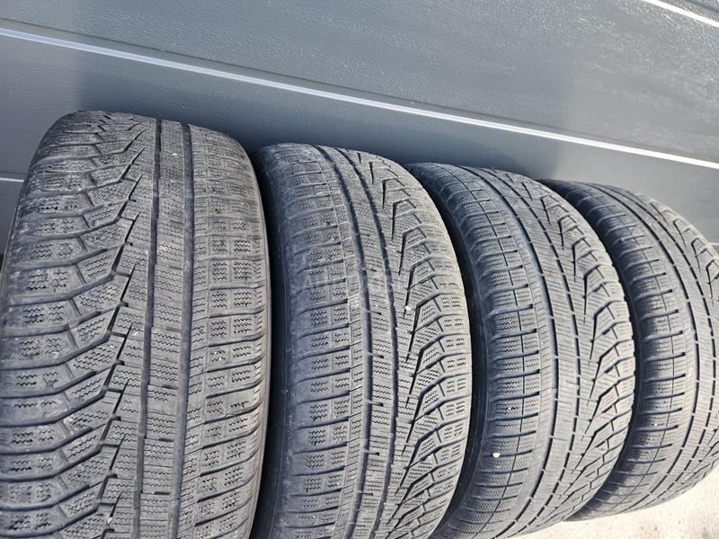 Hankook 285/45 R19 Zimska