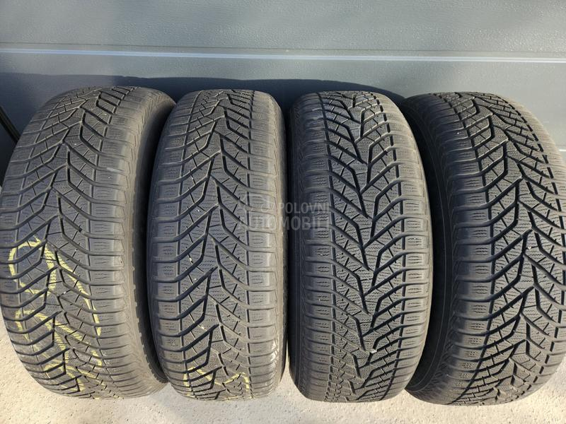 Yokohama 235/60 R18 Zimska