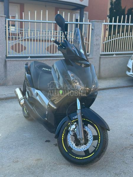 Yamaha XMAX