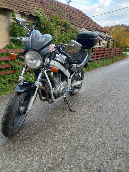 Suzuki GS 500