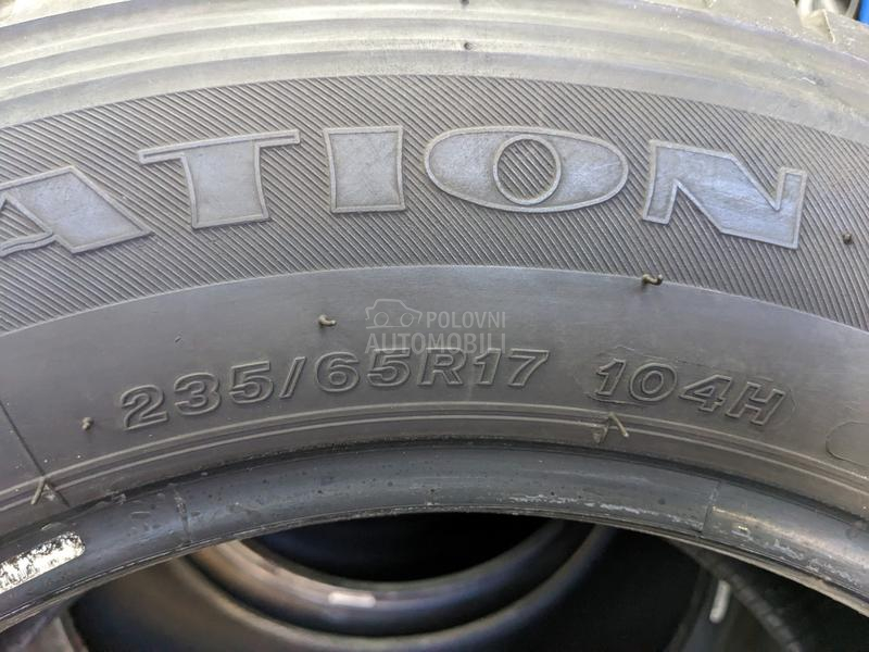 Firestone 235/65 R17 Zimska