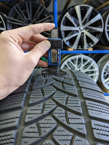 Firestone 235/65 R17 Zimska