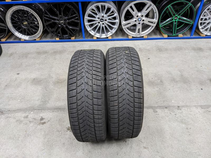 Goodyear 215/65 R17 Zimska