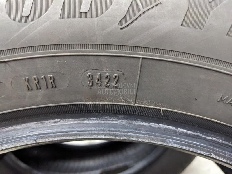 Goodyear 215/65 R17 Zimska
