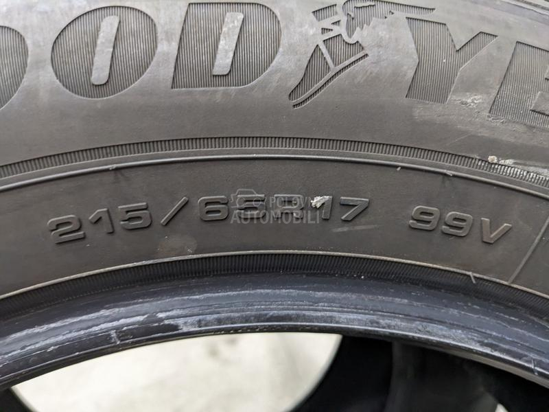 Goodyear 215/65 R17 Zimska