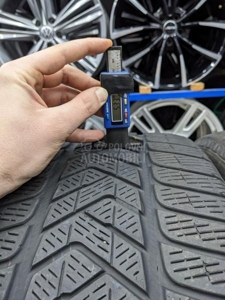 Pirelli 255/40 R21 Zimska