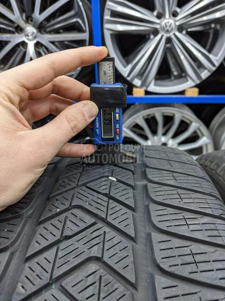 Pirelli 255/40 R21 Zimska