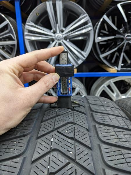 Pirelli 255/40 R21 Zimska