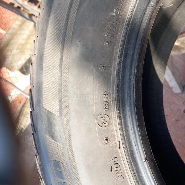 Bridgestone 235/60 R16 Zimska