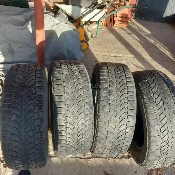 Bridgestone 235/60 R16 Zimska