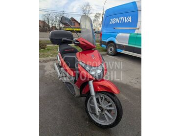 Piaggio Beverly 250i