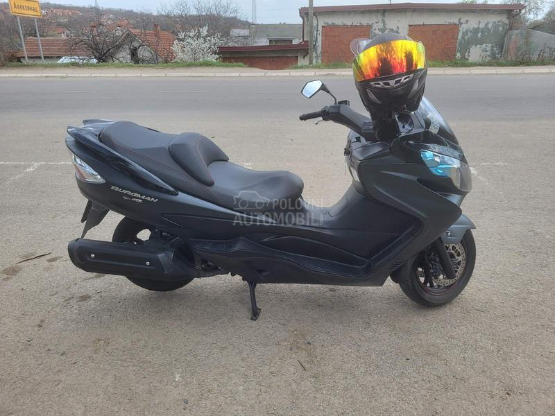 Suzuki burgman