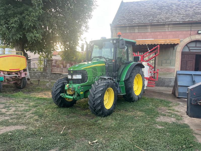 John Deere 5820 NOV