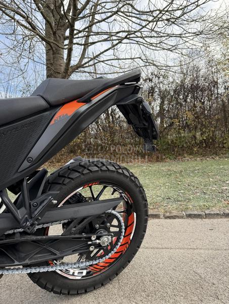 KTM Adventure 390