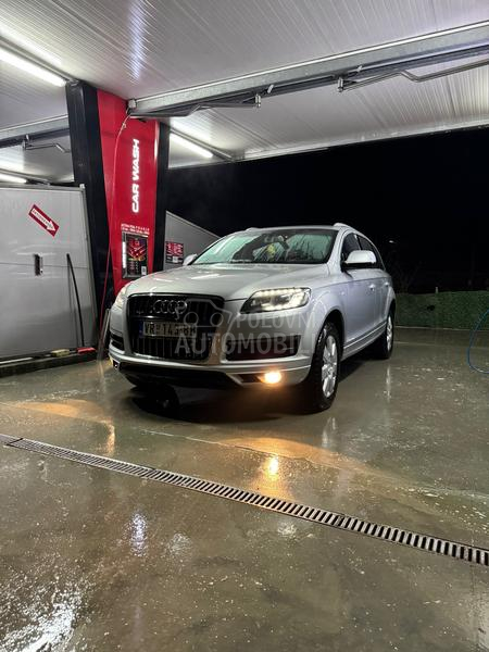 Audi Q7 