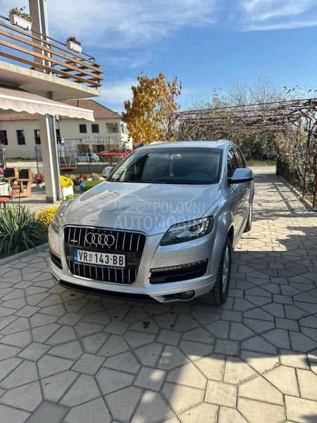 Audi Q7 
