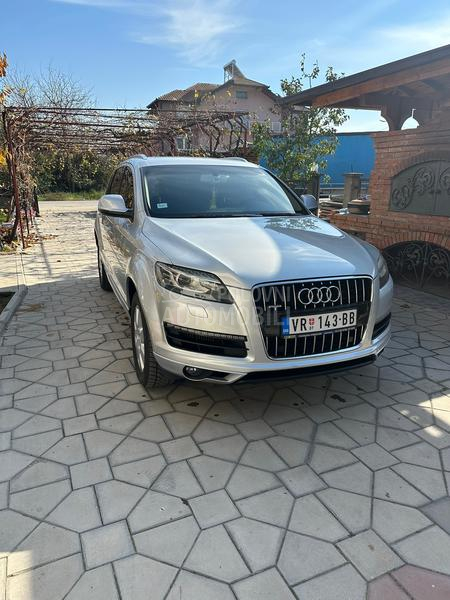 Audi Q7 